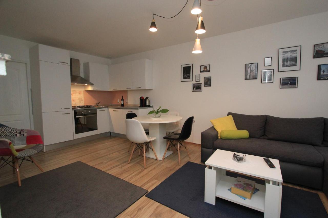Gospic Riverside Apartment מראה חיצוני תמונה